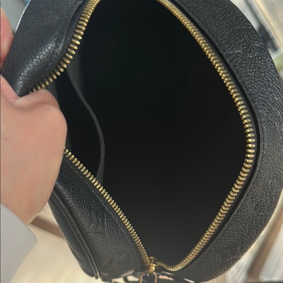 Louis Vuitton Black Crossbody Bag - Picture 8 of 9